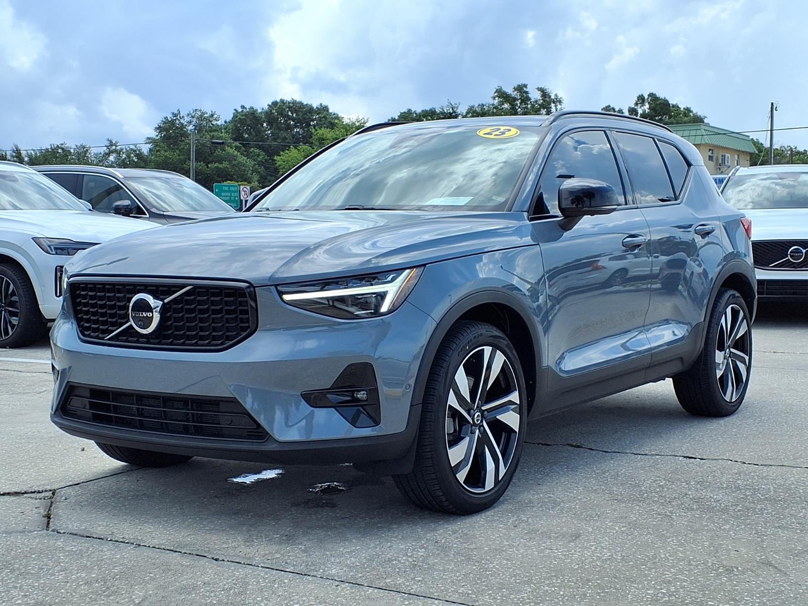 Certified Pre-Owned 2023 Volvo XC40 B5 Ultimate Dark Theme | Volvo