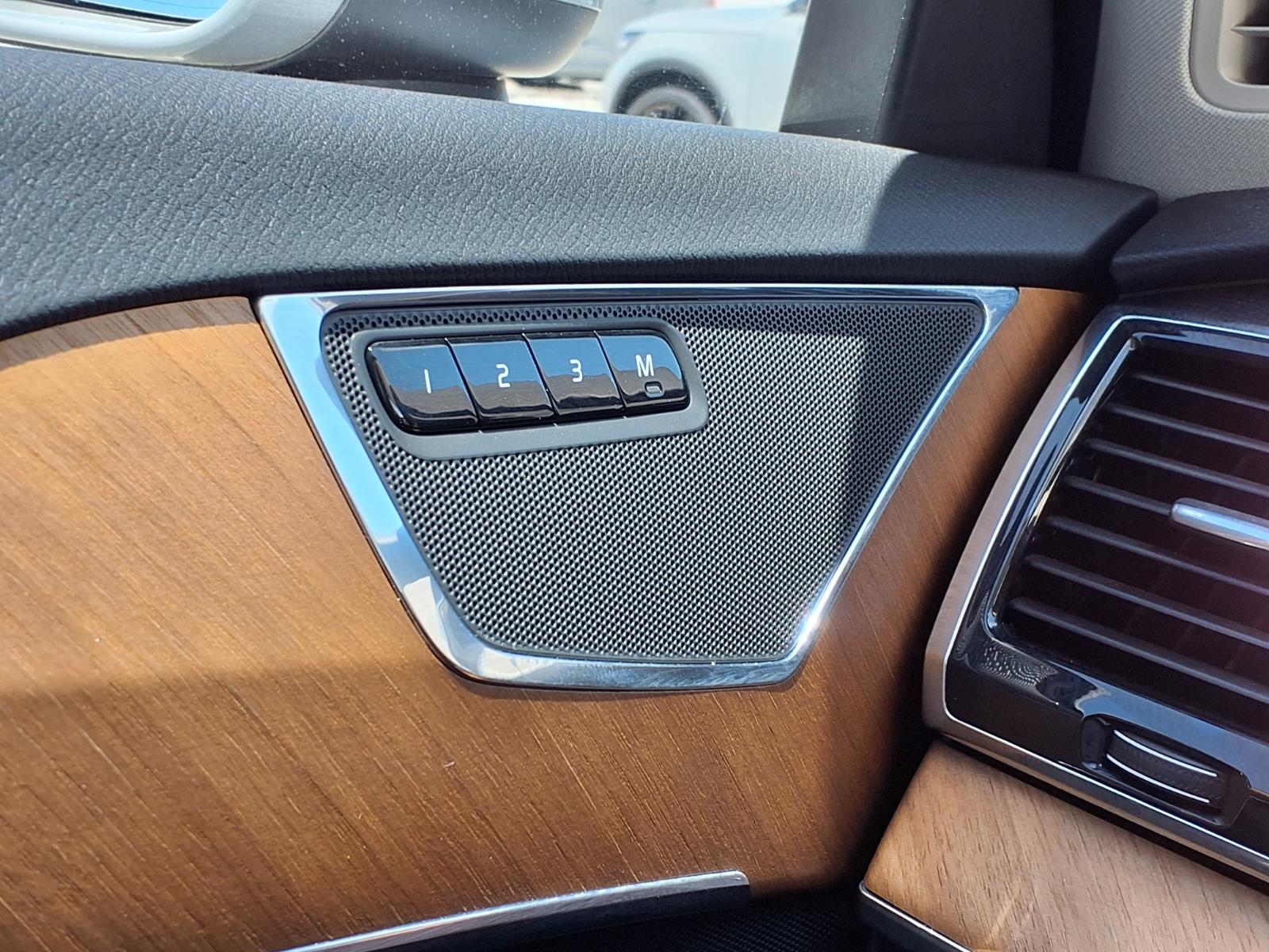 2024 Volvo XC90 Plus - Photo 32
