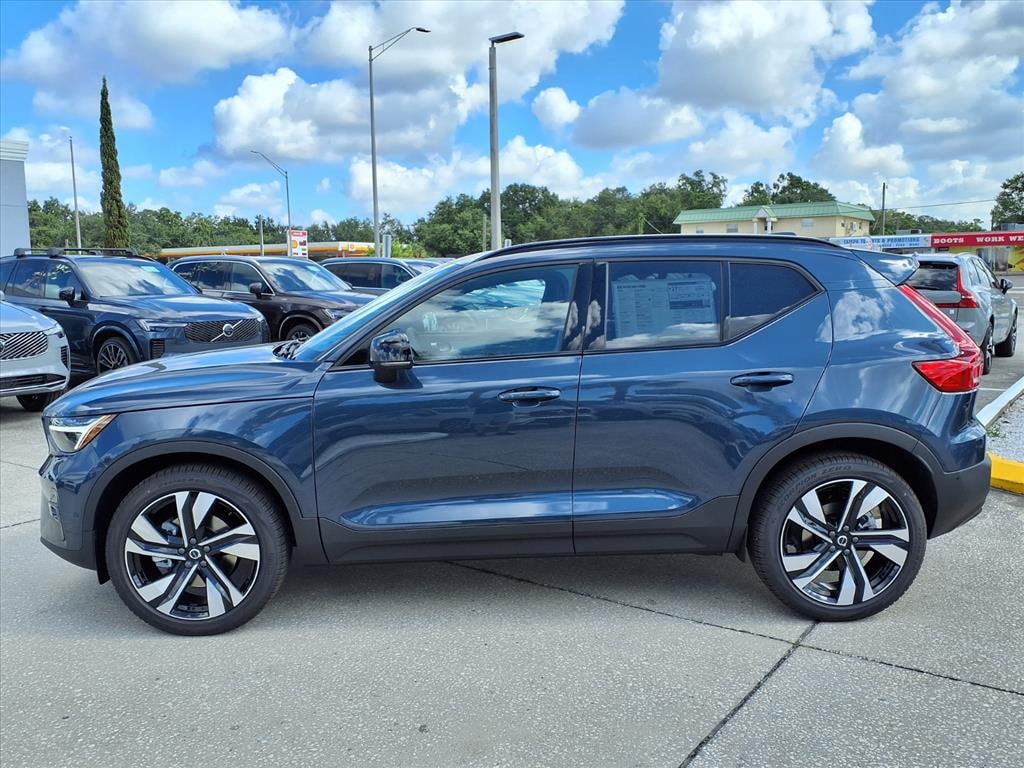 New 2026 Volvo XC40 B4 Plus SUV