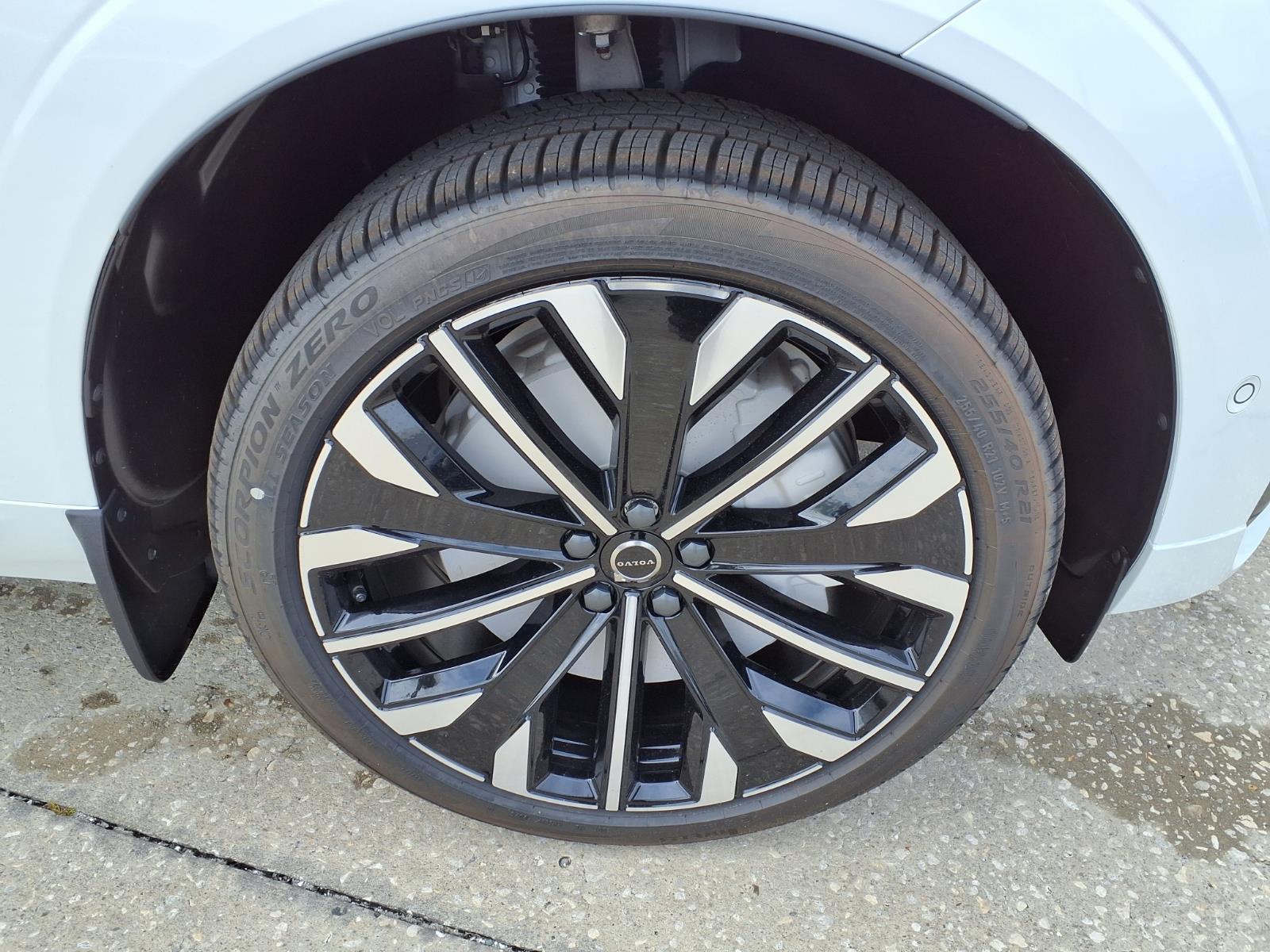 2026 Volvo XC60 Ultra - Photo 9