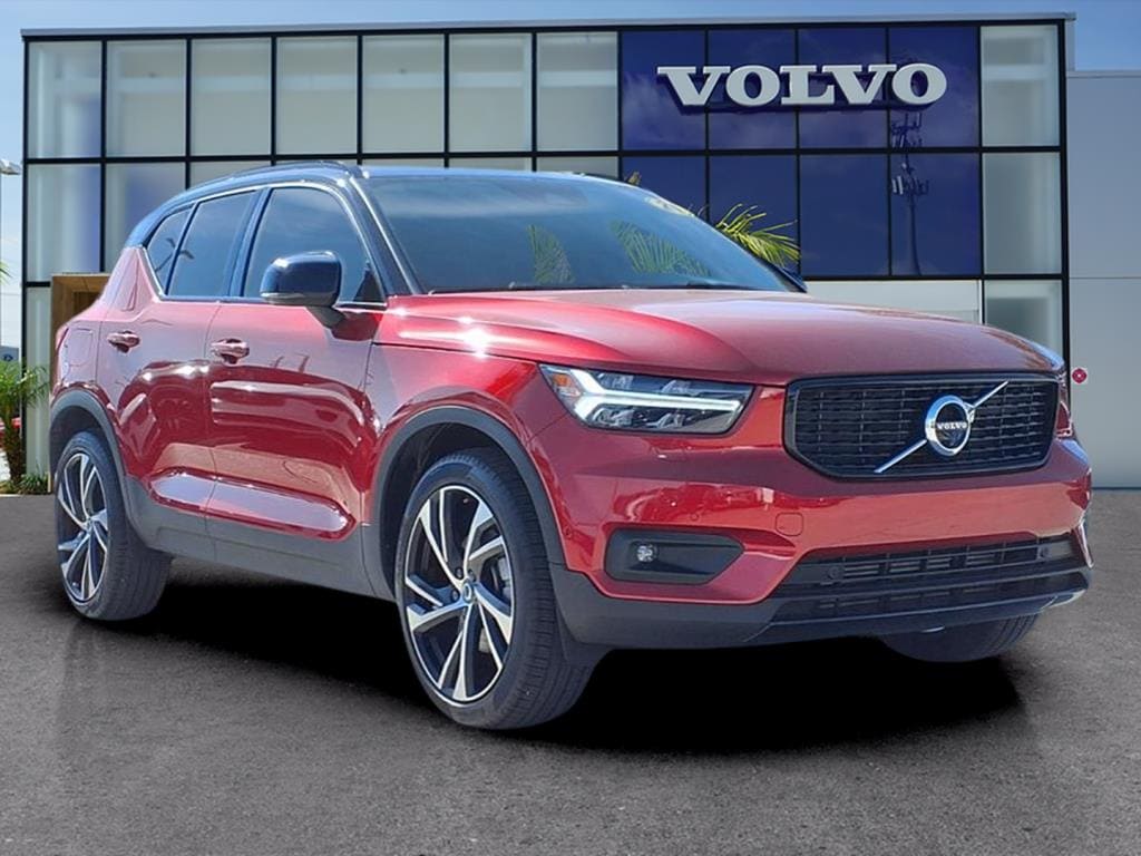 2021 Volvo XC40 R-Design's photo