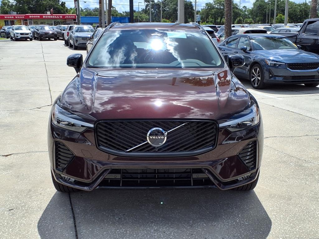 2026 Volvo XC60 B5 Core photo 2