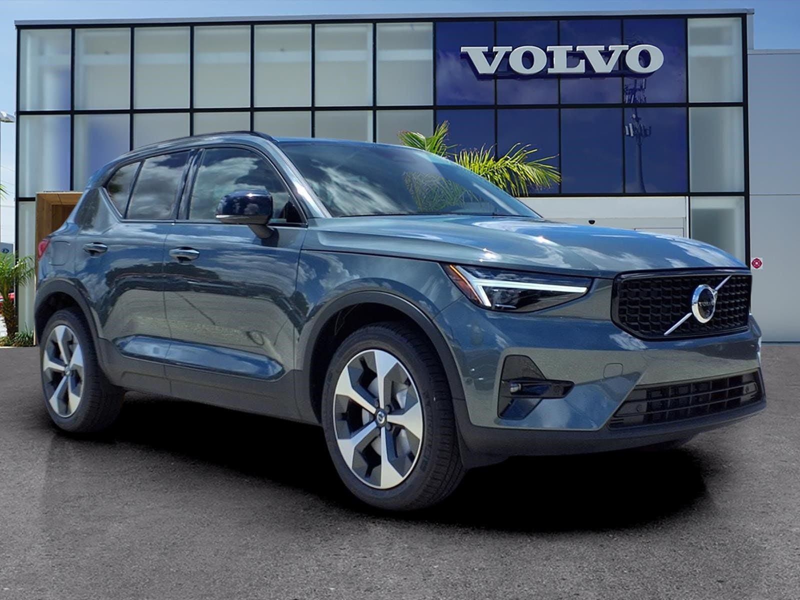 2026 Volvo XC40
