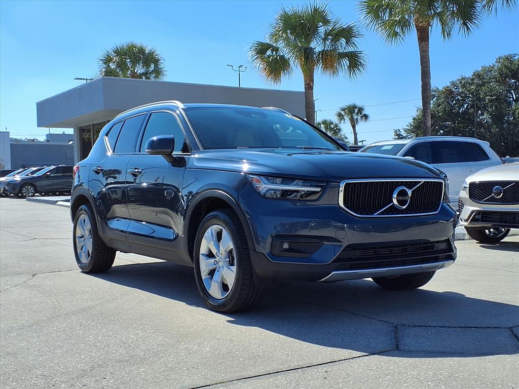 2021 Volvo XC40 Momentum