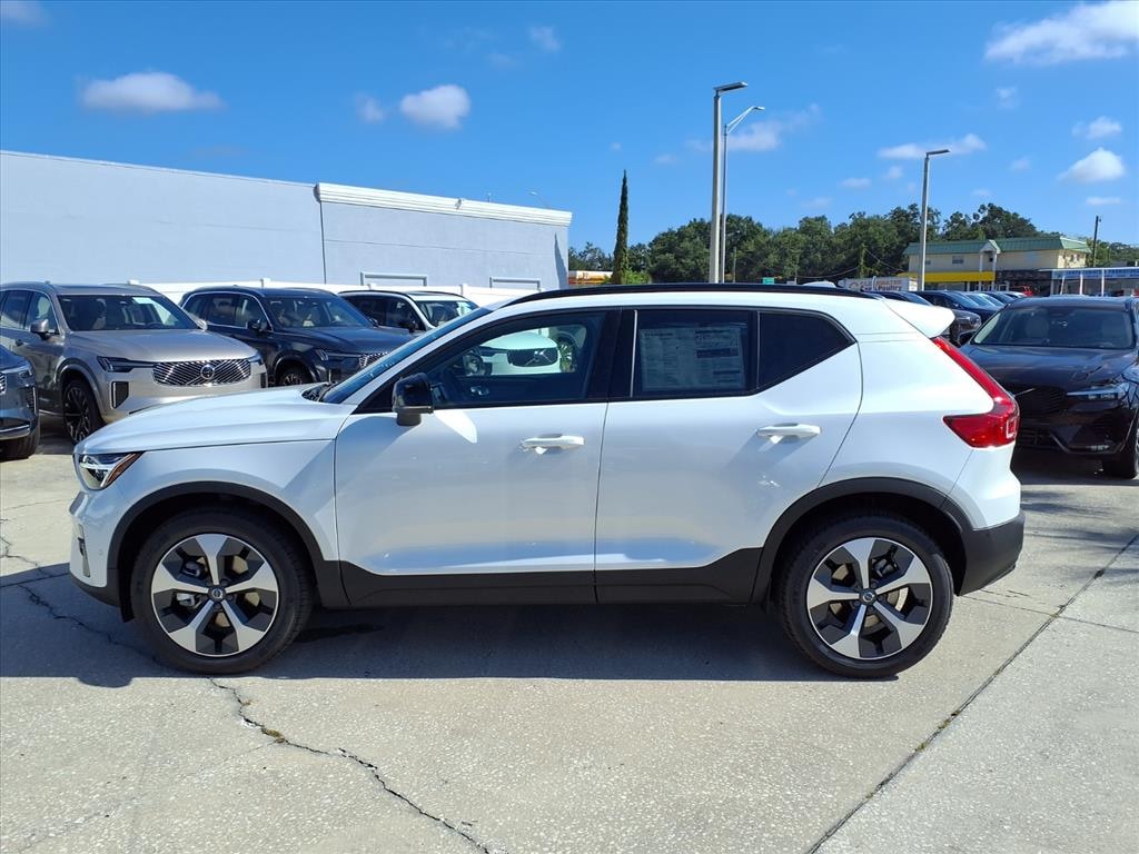 New 2026 Volvo XC40 B5 Plus SUV