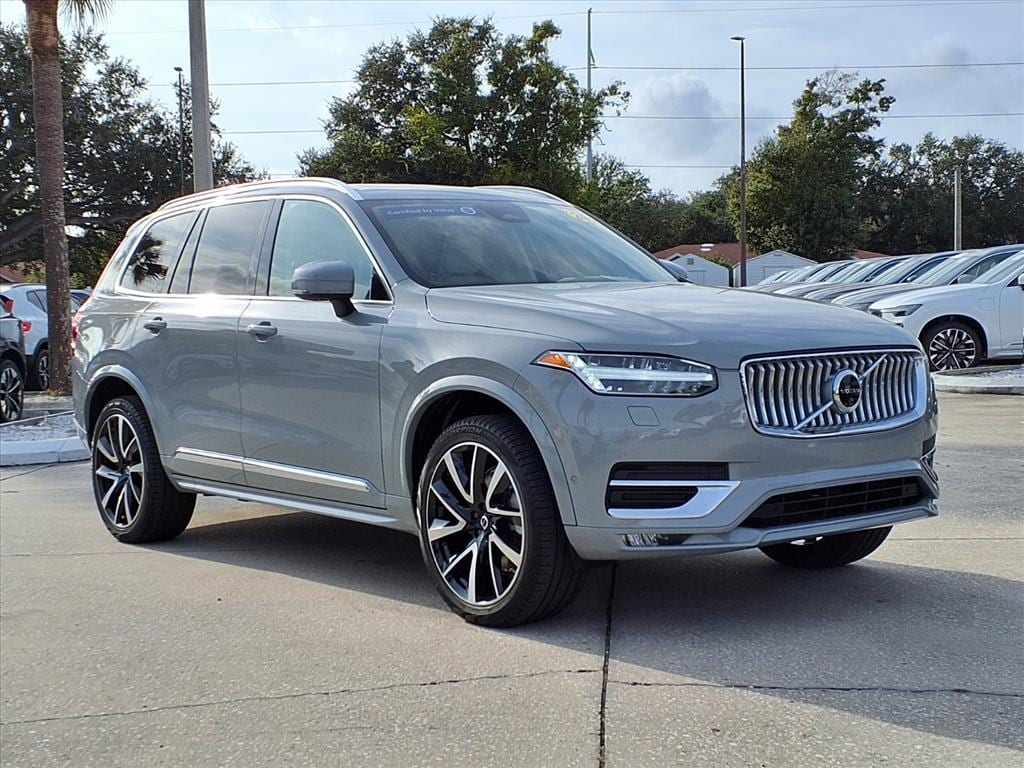 2024 Volvo XC90 Plus's photo