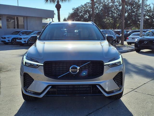 2025 Volvo XC60 B5 Plus photo 2