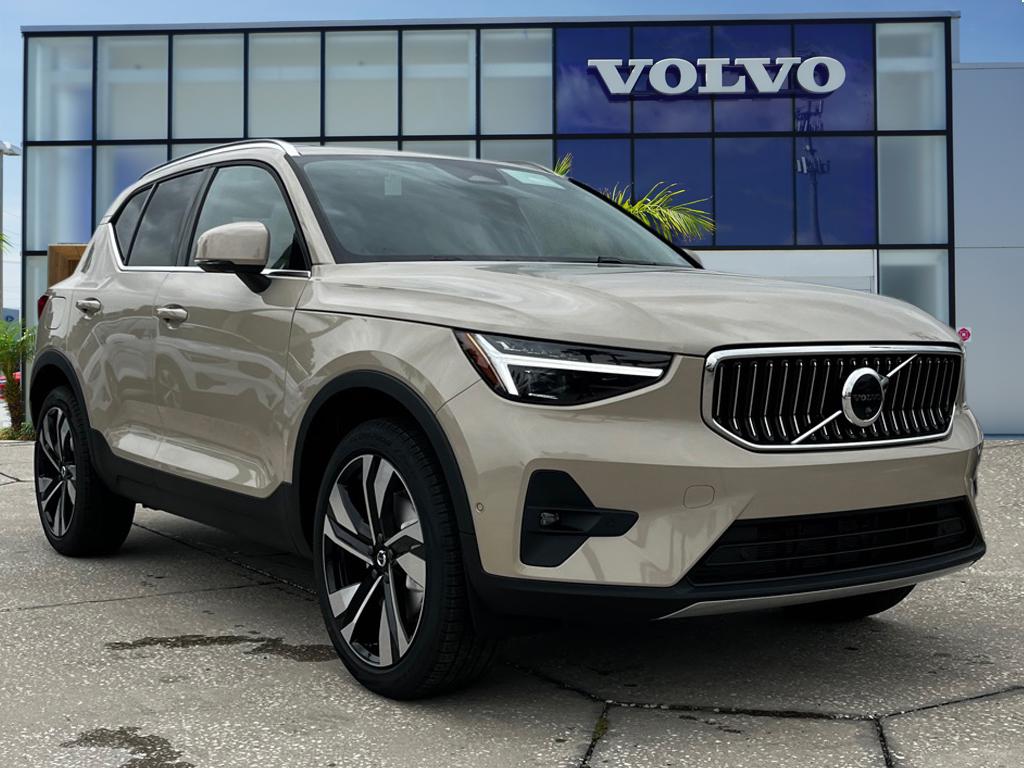 2025 Volvo XC40 Ultra's photo