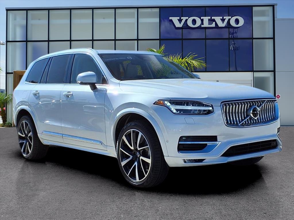 2024 Volvo XC90 Plus's photo