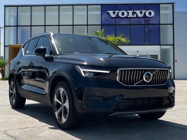 2025 Volvo XC40 B5 Core Bright Theme AWD SUV