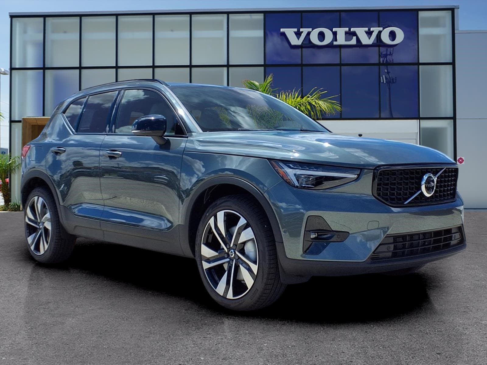 2026 Volvo XC40