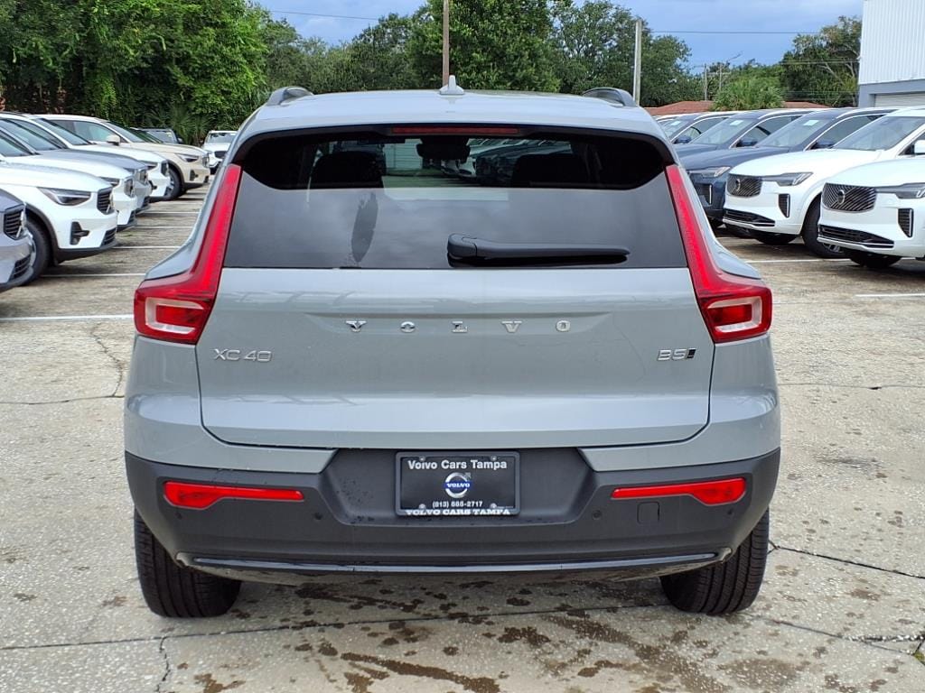 2026 Volvo XC40 Plus - Photo 6