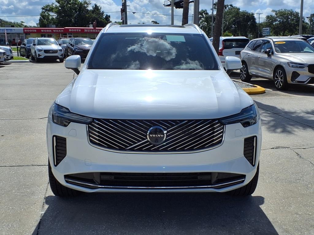 2026 Volvo XC90 Plus photo 2