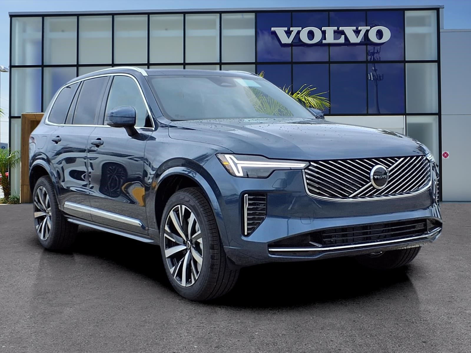 2026 Volvo XC90 B5 Core Bright 4WD's photo