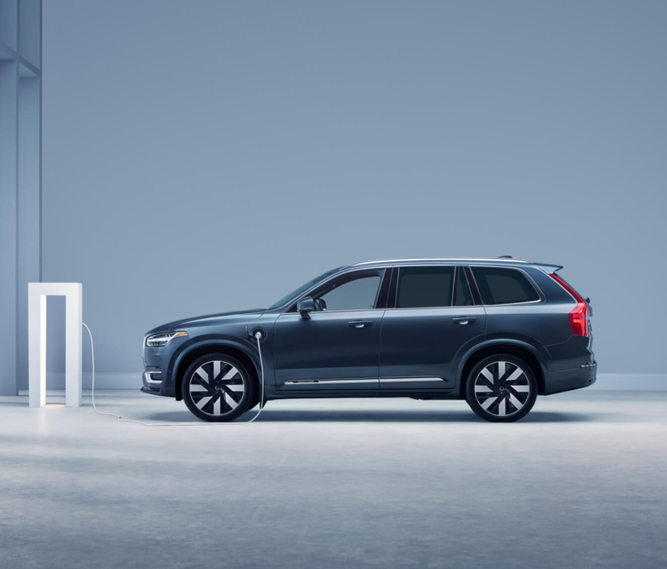 New Volvo XC90 PlugIn Hybrid For Sale In Tampa, FL