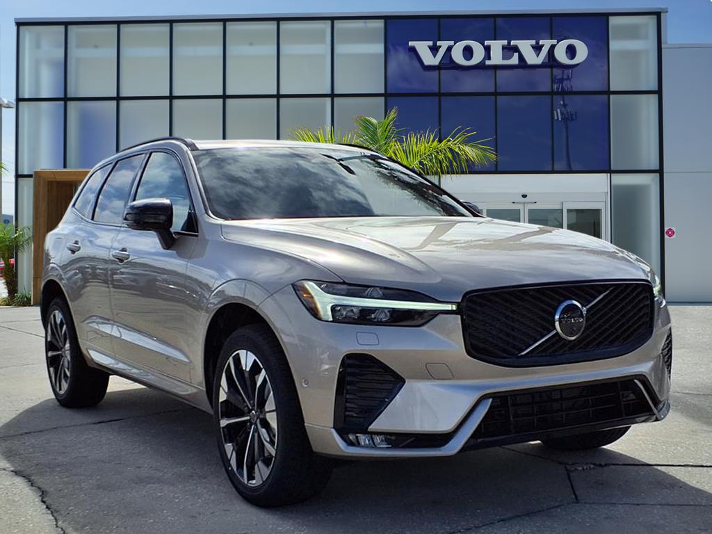 2026 Volvo XC60 Plus's photo
