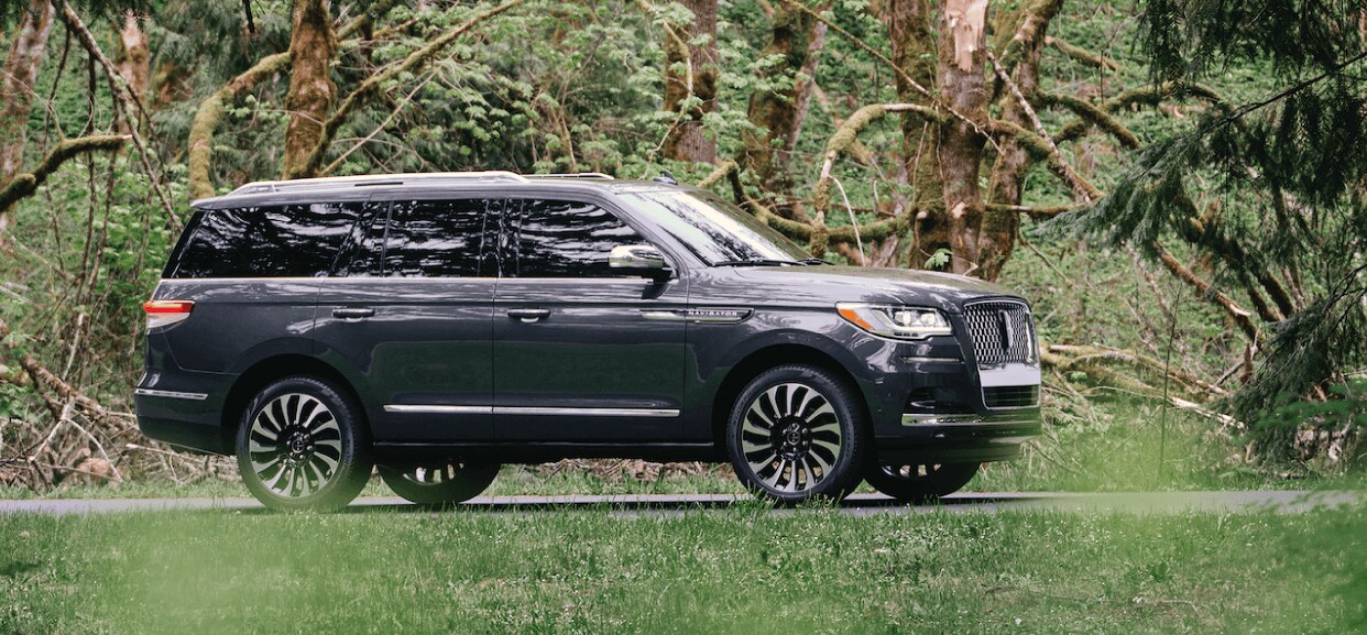 Best ThreeRow Luxury SUVs MPG & Cargo Specs