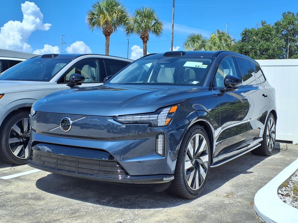 2025 Volvo EX90 Twin Motor Performance Ultra photo 2