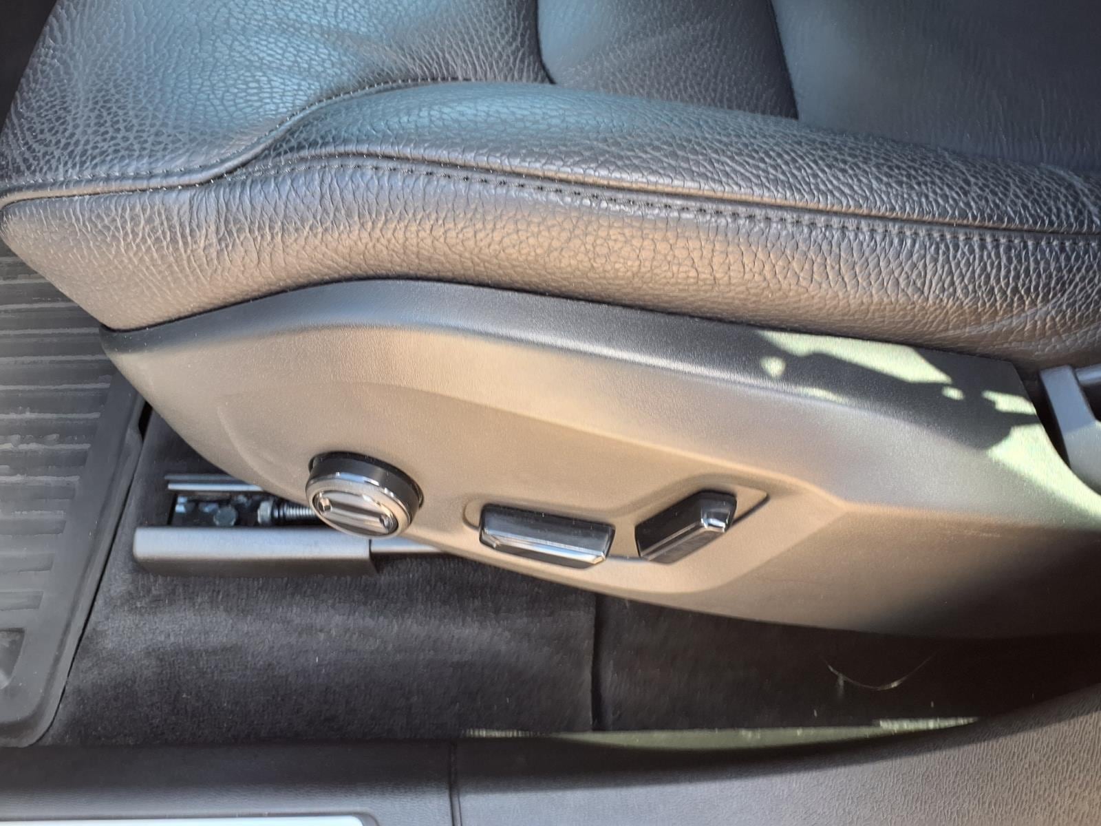 2023 Volvo XC60 Plus - Photo 23