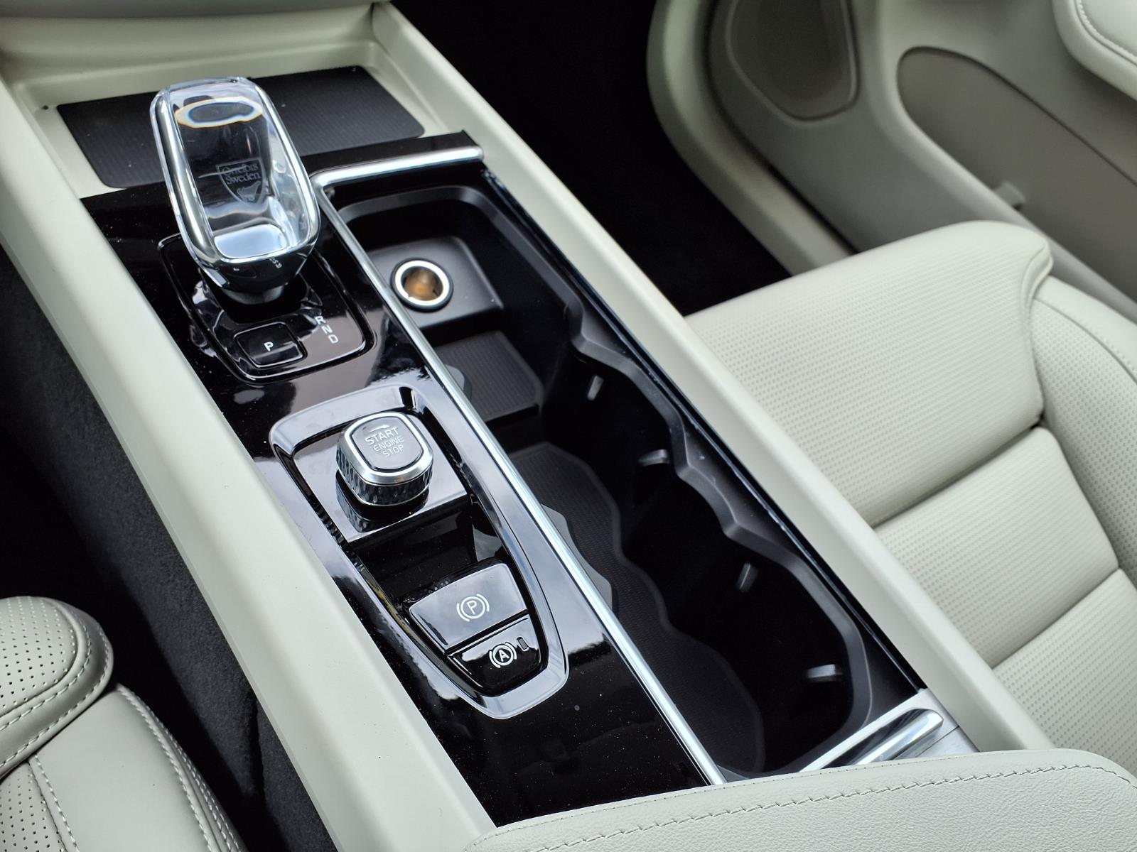2026 Volvo XC60 Ultra - Photo 15