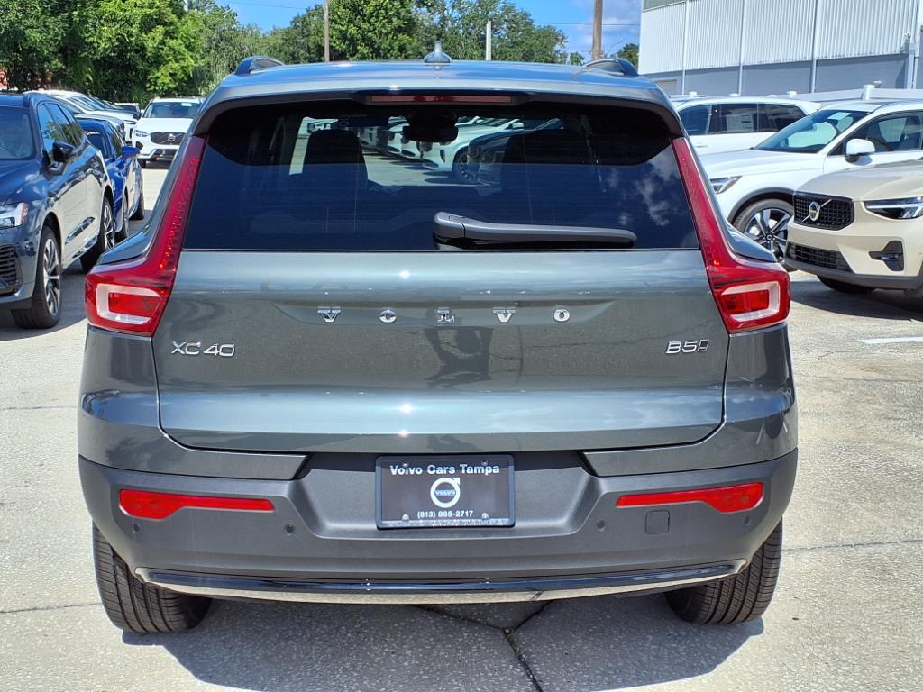 2026 Volvo XC40 Plus - Photo 6