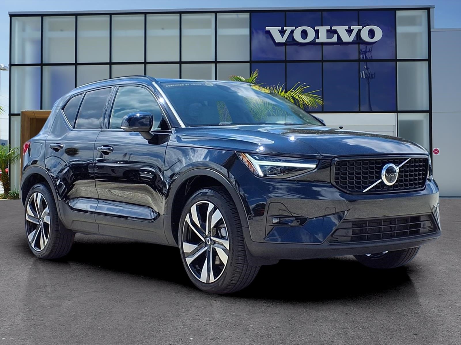 2025 Volvo XC40 Ultra
