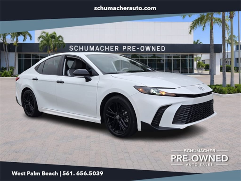 Used 2025 Toyota Camry SE Sedan