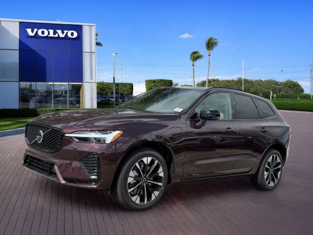 New 2026 Volvo XC60 plug-in hybrid T8 Plus SUV