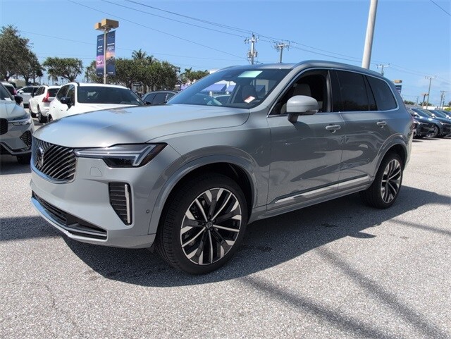 2026 Volvo XC90 Plus photo 4