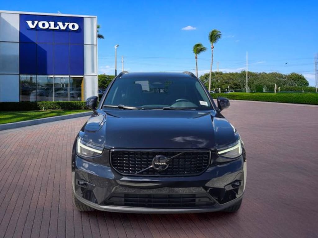 New 2026 Volvo XC40 B5 Ultra Black Edition SUV