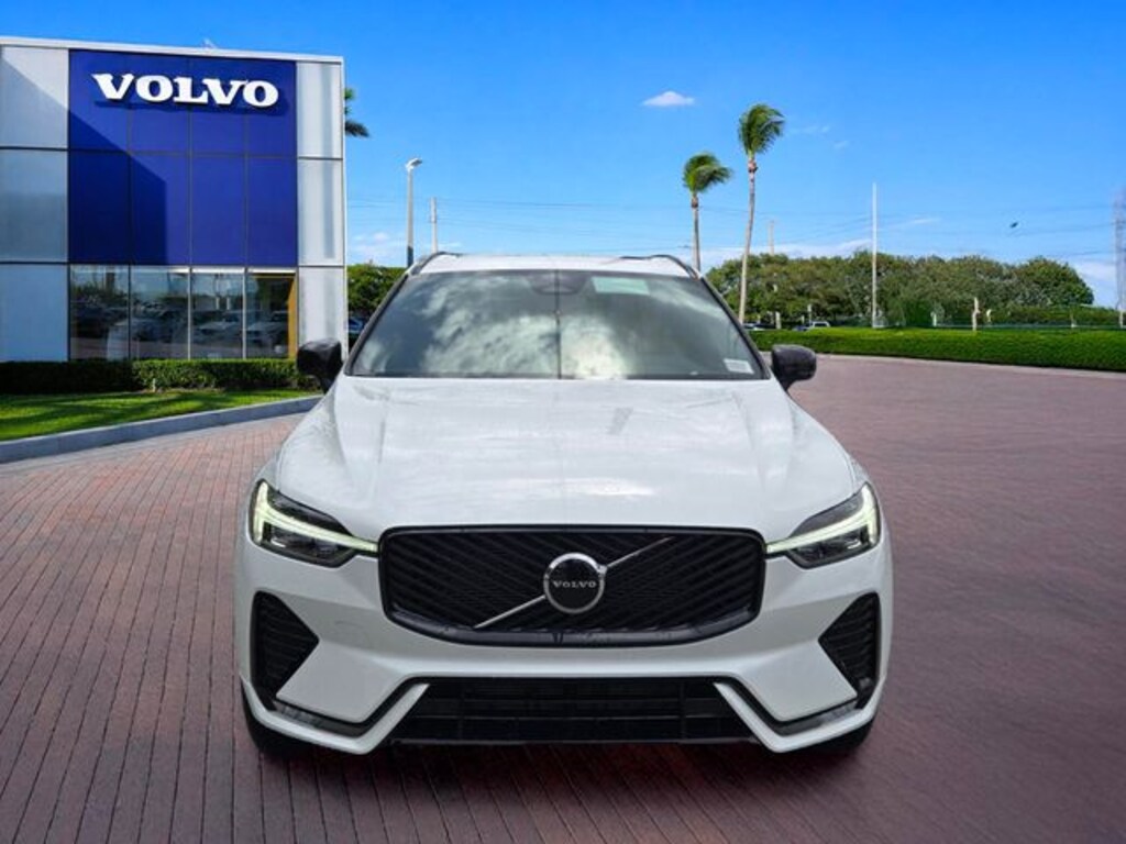 New 2026 Volvo XC60 B5 Core SUV