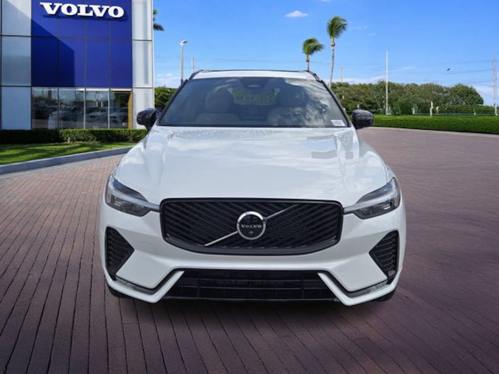 New 2026 Volvo XC60 B5 Plus SUV