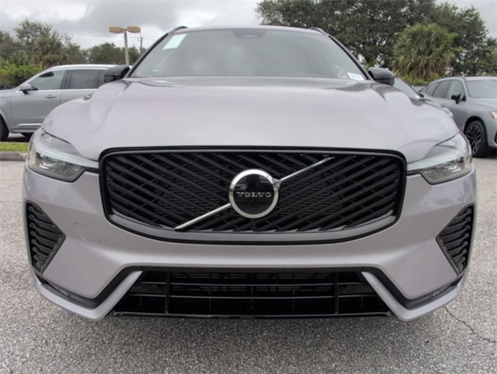 New 2026 Volvo XC60 B5 Core SUV