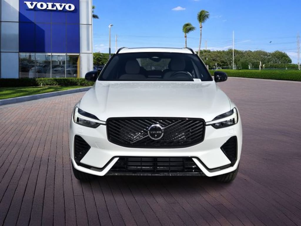 New 2026 Volvo XC60 plug-in hybrid T8 Plus SUV