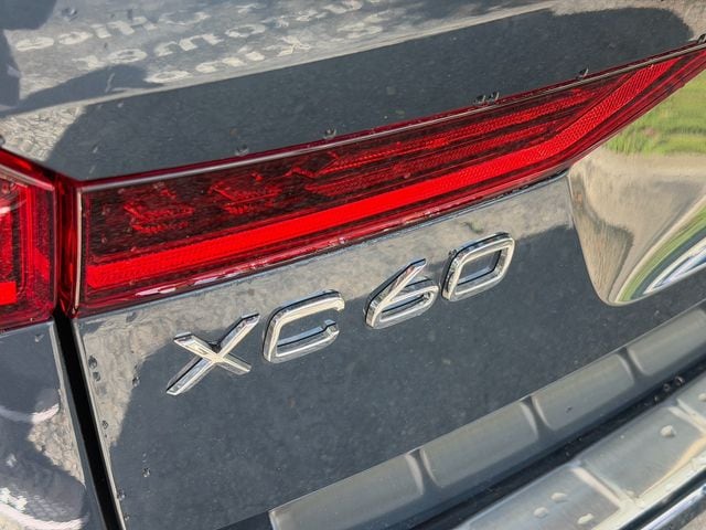 2026 Volvo XC60 Plus - Photo 12