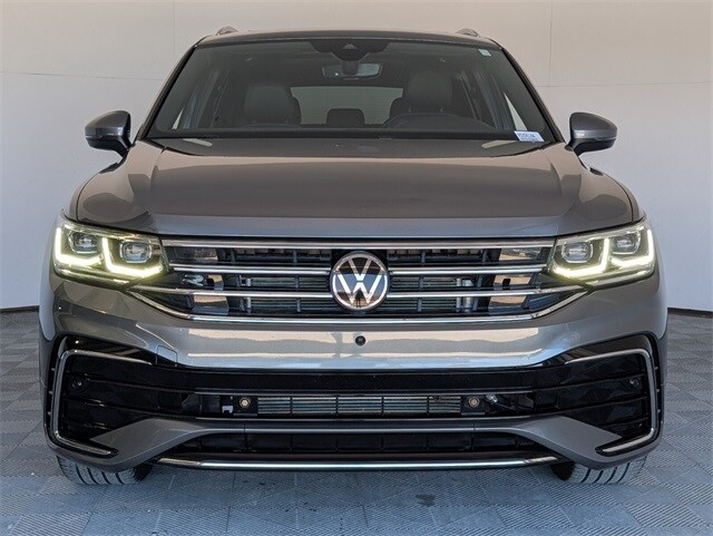 2022 Volkswagen Tiguan SEL Premium R-Line photo 3