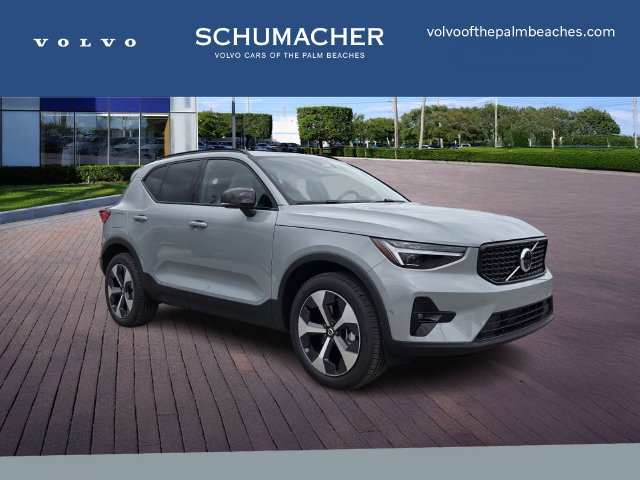 2026 Volvo XC40