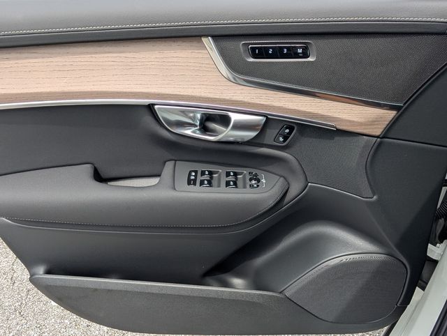 2026 Volvo XC90 Core - Photo 15