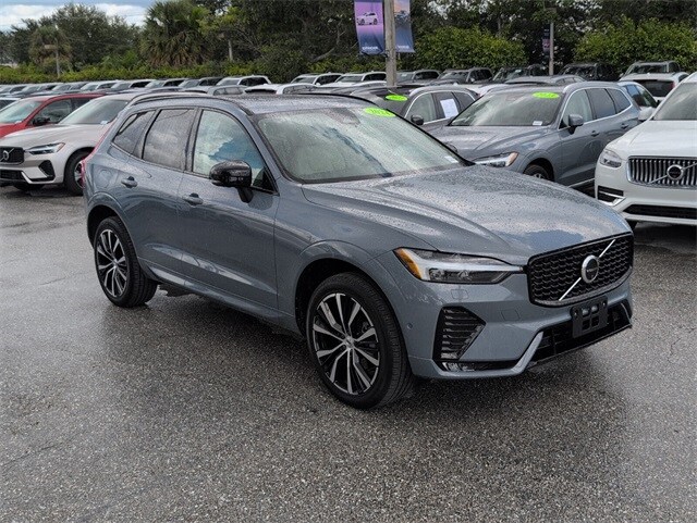 2024 Volvo XC60 B5 Plus photo 2