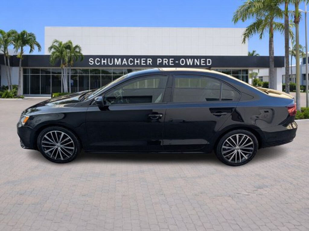 Used 2016 Volkswagen Jetta 1.8T Sport Sedan