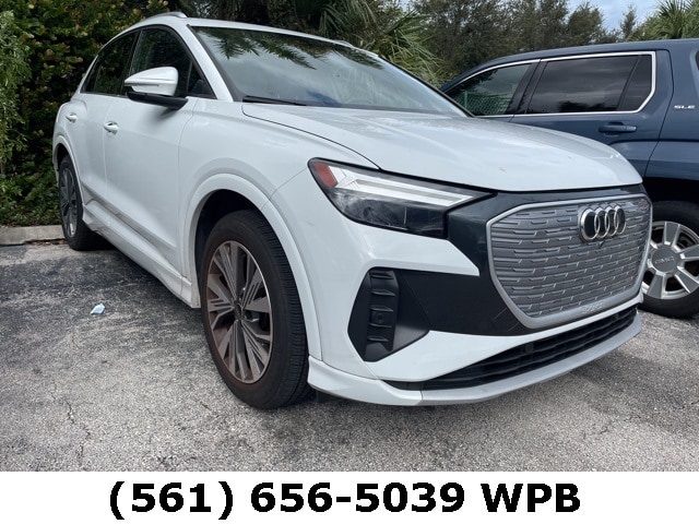 2023 Audi Q4 e-tron Premium's photo