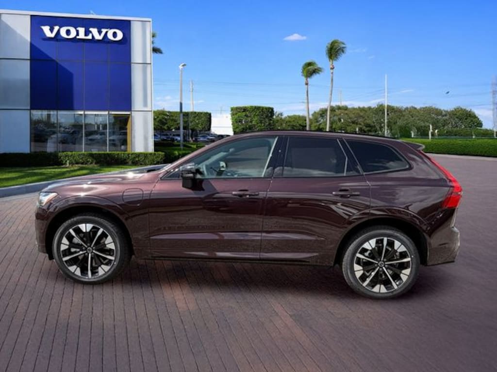 New 2026 Volvo XC60 plug-in hybrid T8 Plus SUV