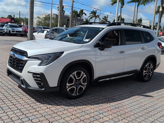 2024 Subaru Ascent Touring photo 3