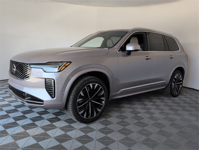 2026 Volvo XC90 Plus photo 4