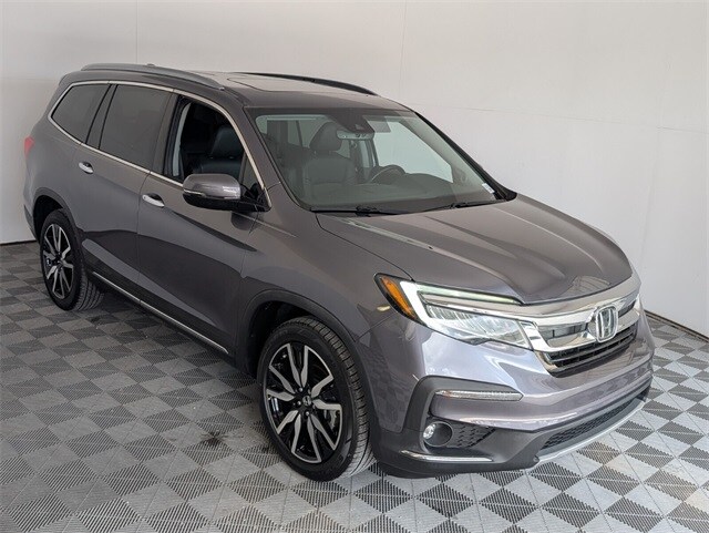 2022 Honda Pilot Touring photo 2