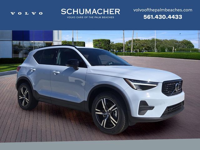 2026 Volvo XC40