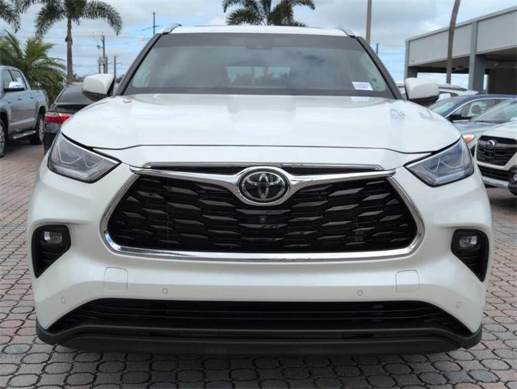 Used 2021 Toyota Highlander Limited SUV