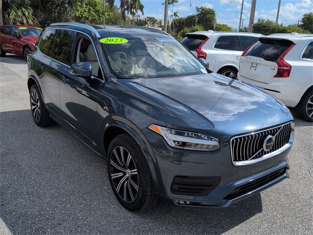 2023 Volvo XC90 Core photo 2