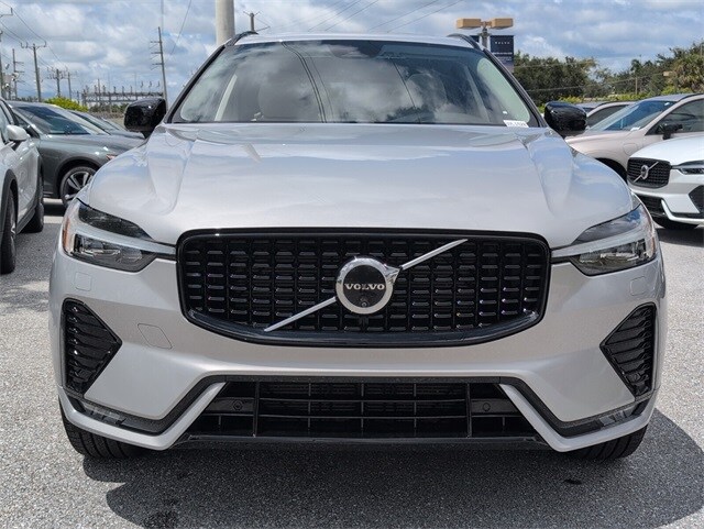 2024 Volvo XC60 B5 Plus photo 3