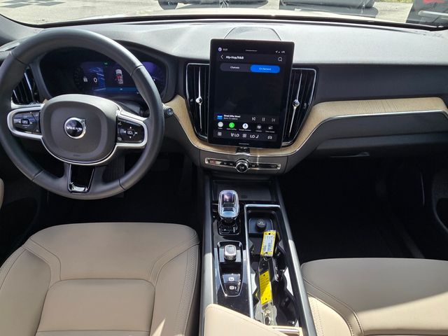2026 Volvo XC60 Plus - Photo 18
